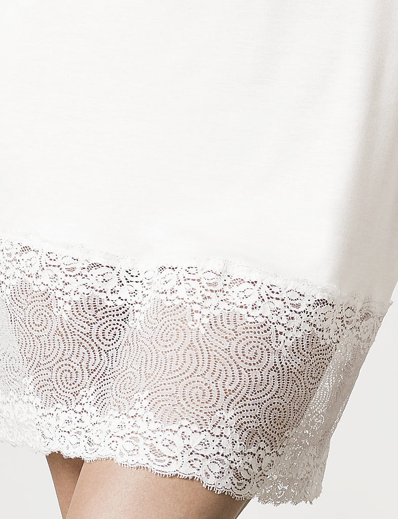 London Lace Chemise Moon White, lace detail